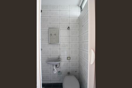 Apartamento à venda com 119m², 3 quartos e 2 vagas Apartamento à venda com 119m², 3 quartos e 2 vagasBanheiro de Serviço