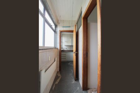 Apartamento à venda com 119m², 3 quartos e 2 vagas Apartamento à venda com 119m², 3 quartos e 2 vagasÁrea de Serviço