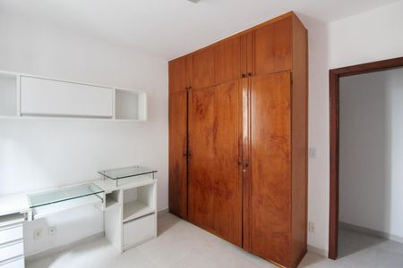 Apartamento à venda com 119m², 3 quartos e 2 vagas Apartamento à venda com 119m², 3 quartos e 2 vagasQuarto 1