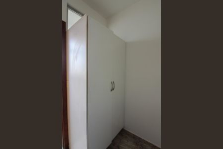 Apartamento à venda com 119m², 3 quartos e 2 vagas Apartamento à venda com 119m², 3 quartos e 2 vagasQuarto de Serviço