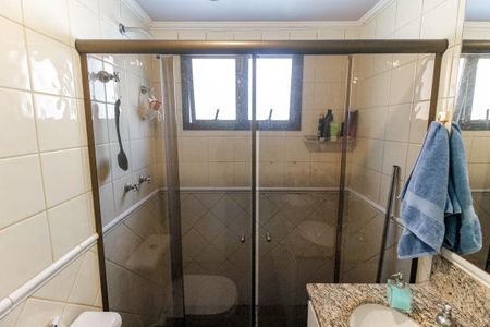 Apartamento para alugar com 130m², 4 quartos e 3 vagasBanheiro da Suíte - chuveiro