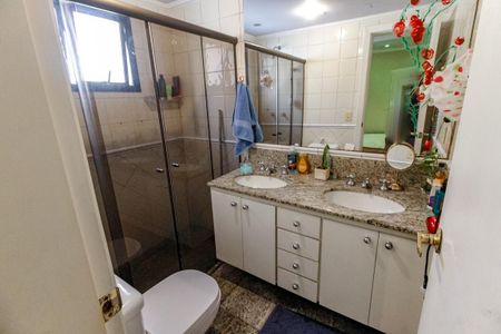 Apartamento para alugar com 130m², 4 quartos e 3 vagasBanheiro da Suíte 