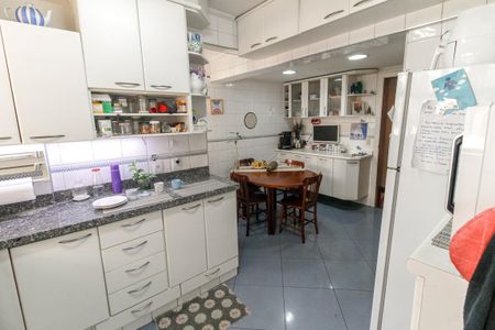 Apartamento para alugar com 130m², 4 quartos e 3 vagasCozinha - Armários