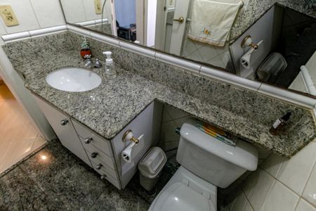 Apartamento para alugar com 130m², 4 quartos e 3 vagasBanheiro Corredor