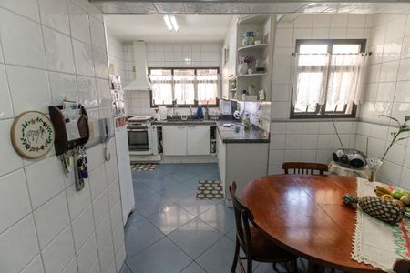 Apartamento para alugar com 130m², 4 quartos e 3 vagasCozinha - Armários