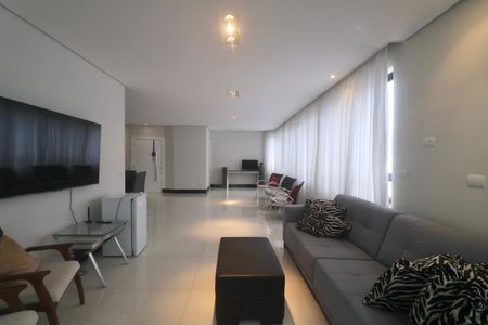 Apartamento para alugar com 214m², 4 quartos e 2 vagasSala