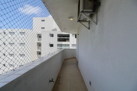 Apartamento para alugar com 214m², 4 quartos e 2 vagasVaranda