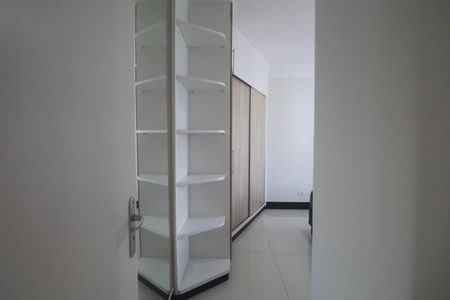 Apartamento para alugar com 214m², 4 quartos e 2 vagasQuarto 2