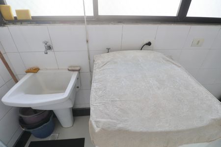 Apartamento para alugar com 214m², 4 quartos e 2 vagasÁrea de Serviço