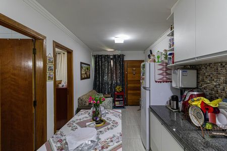 Sala e Cozinha de apartamento para alugar com 2 quartos, 40m² em Vila Carmosina, São Paulo