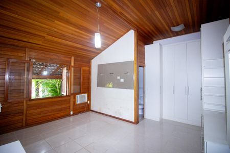 Casa de condomínio à venda com 3999m², 3 quartos e 20 vagasQuarto Suíte