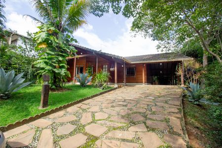 Casa de condomínio à venda com 3999m², 3 quartos e 20 vagasGaragem