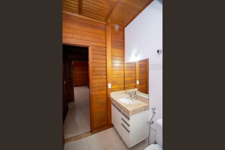 Casa de condomínio à venda com 3999m², 3 quartos e 20 vagasBanheiro Social