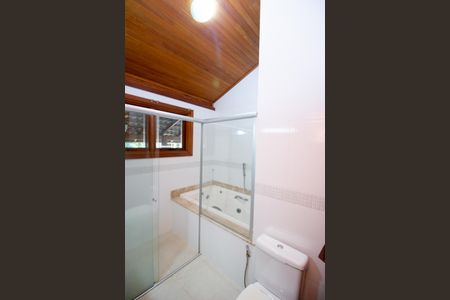 Banheiro da Suíte de casa de condomínio à venda com 3 quartos, 3999m² em Betania, Contagem