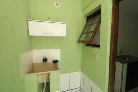 Casa para alugar com 60m², 2 quartos e 1 vagaÁrea de Serviço