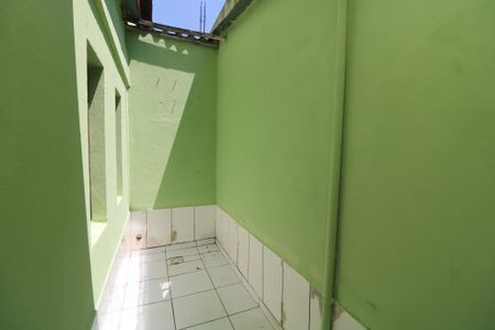 Casa para alugar com 60m², 2 quartos e 1 vagaÁrea de Serviço