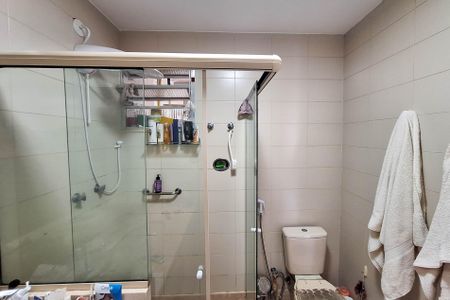 Apartamento à venda com 135m², 3 quartos e 1 vaga Apartamento à venda com 135m², 3 quartos e 1 vagaBanheiro Social