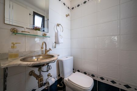 Apartamento à venda com 156m², 4 quartos e 3 vagasLavabo