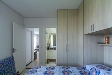 Apartamento à venda com 74m², 2 quartos e 2 vagasSuíte