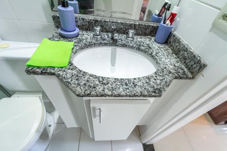 Apartamento à venda com 74m², 2 quartos e 2 vagasBanheiro Social
