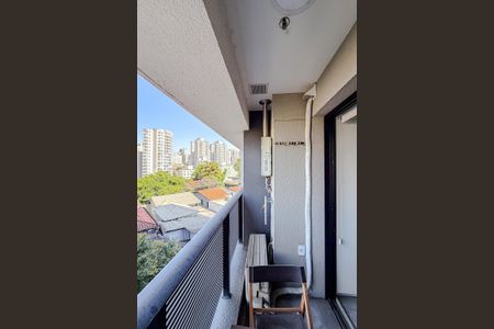 Studio para alugar com 26m², 1 quarto e sem vaga Studio para alugar com 26m², 1 quarto e sem vagaVaranda