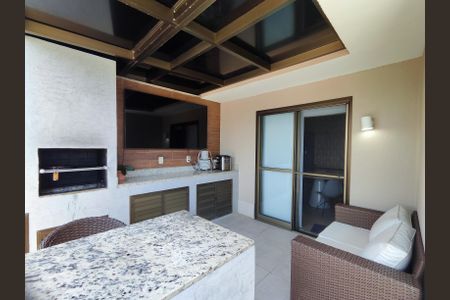 Apartamento à venda com 164m², 4 quartos e 2 vagasCobertura