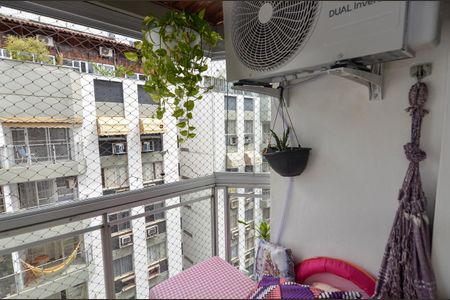 Sala de apartamento à venda com 2 quartos, 72m² em Tijuca, Rio de Janeiro
