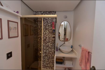 Apartamento à venda com 72m², 2 quartos e 1 vagaBanheiro Social