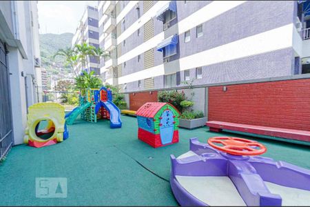 Apartamento à venda com 72m², 2 quartos e 1 vagaÁrea comum