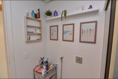 Apartamento à venda com 72m², 2 quartos e 1 vagaBanheiro Social