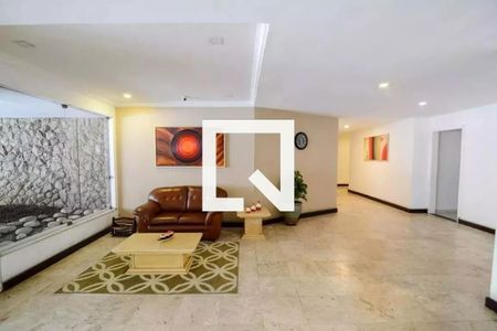 Apartamento à venda com 72m², 2 quartos e 1 vagaHall