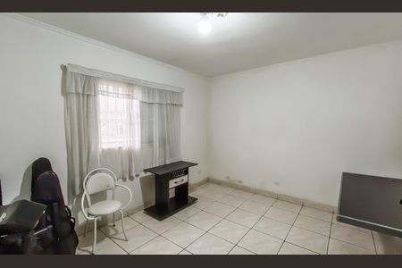 Quarto 2 de casa para alugar com 2 quartos, 70m² em Vila Santana, São Paulo