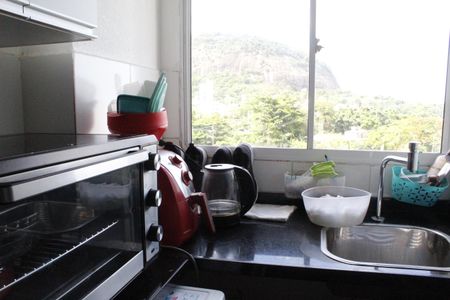Apartamento para alugar com 39m², 2 quartos e 1 vagaCozinha e Área de Serviço