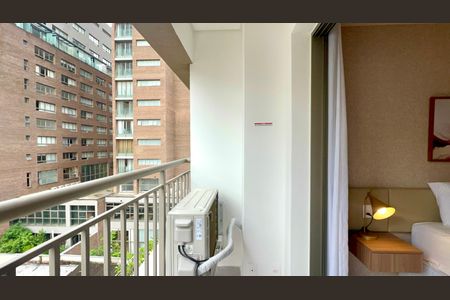 Studio à venda com 27m², 1 quarto e sem vagaVaranda