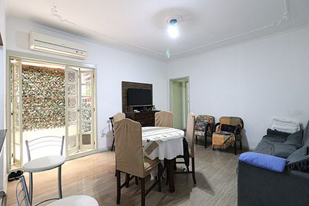 Sala de apartamento à venda com 3 quartos, 117m² em Santa Cecília, Porto Alegre