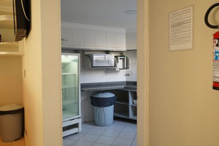 Apartamento para alugar com 98m², 2 quartos e 1 vagaÁrea comum - Salão de festas