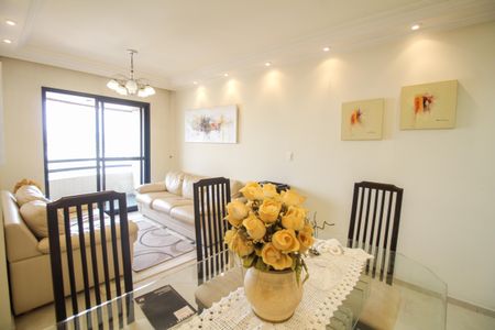 Apartamento à venda com 83m², 3 quartos e 2 vagas Apartamento à venda com 83m², 3 quartos e 2 vagasSala