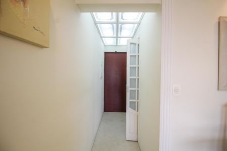 Apartamento à venda com 83m², 3 quartos e 2 vagas Apartamento à venda com 83m², 3 quartos e 2 vagasCorredor Entrada