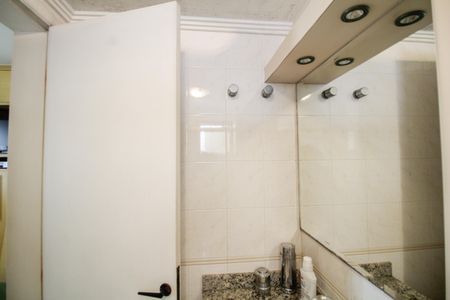 Apartamento à venda com 83m², 3 quartos e 2 vagas Apartamento à venda com 83m², 3 quartos e 2 vagasBanheiro Suite