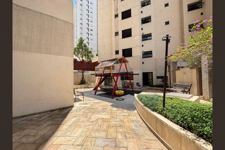 Apartamento à venda com 83m², 3 quartos e 2 vagas Apartamento à venda com 83m², 3 quartos e 2 vagasÁrea comum - Playground