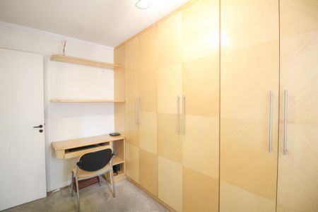 Apartamento à venda com 83m², 3 quartos e 2 vagas Apartamento à venda com 83m², 3 quartos e 2 vagasQuarto 1