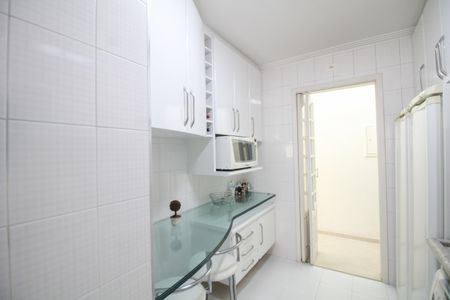 Apartamento à venda com 83m², 3 quartos e 2 vagas Apartamento à venda com 83m², 3 quartos e 2 vagasCozinha