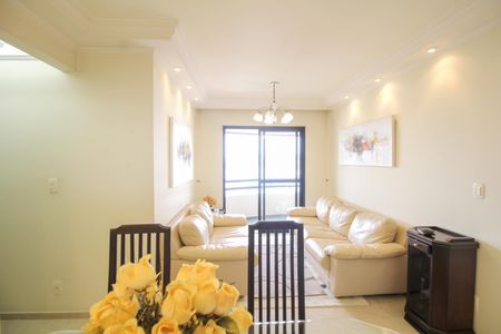 Apartamento à venda com 83m², 3 quartos e 2 vagas Apartamento à venda com 83m², 3 quartos e 2 vagasSala