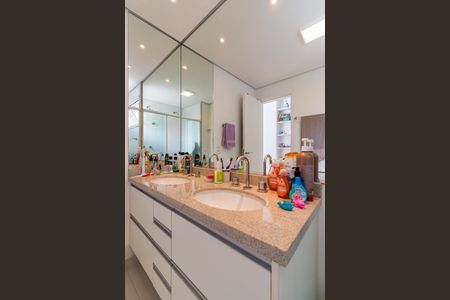 Apartamento à venda com 137m², 3 quartos e 3 vagas