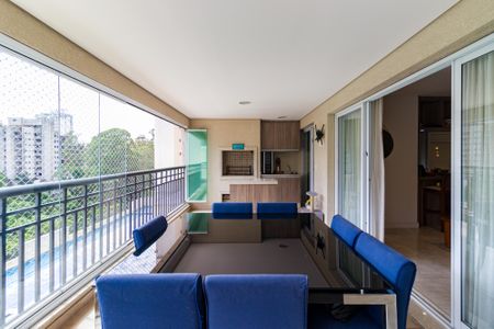 Apartamento à venda com 137m², 3 quartos e 3 vagas