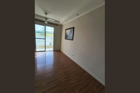 Sala de apartamento para alugar com 3 quartos, 65m² em Lajeado, Cotia