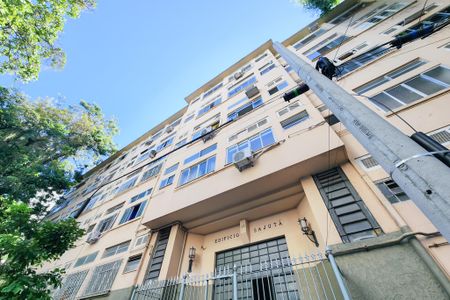 Studio à venda com 32m², 1 quarto e sem vaga Studio à venda com 32m², 1 quarto e sem vagaFachada