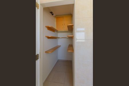 Apartamento à venda com 94m², 3 quartos e 1 vagaÁrea de Serviço