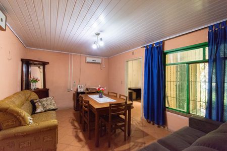 Casa à venda com 2 quartos, 93m² em Marechal Rondon, Canoas