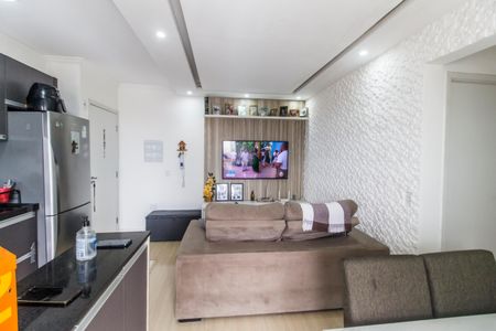 Sala de apartamento para alugar com 2 quartos, 46m² em Jardim Copiuva, Carapicuíba